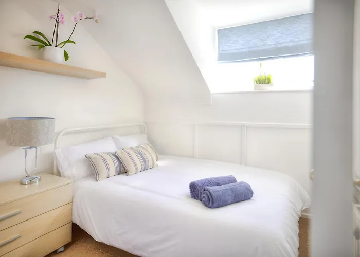 Seaside Spacious 4 Bedroom Nr Town Centre Pet Friendly Sailing & Open Golf Course