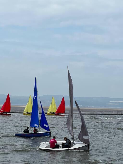 Seaside Spacious 4 Bedroom Nr Town Centre Pet Friendly Sailing & Open Golf Course Holiday home *